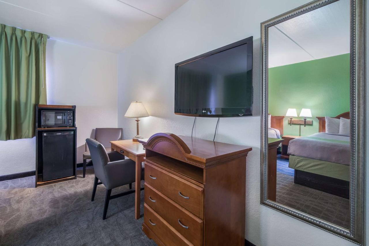 Badlands Inn & Suites Dickinson Kültér fotó