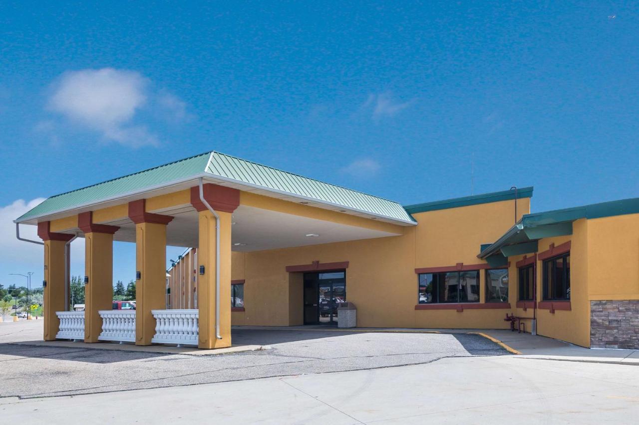 Badlands Inn & Suites Dickinson Kültér fotó